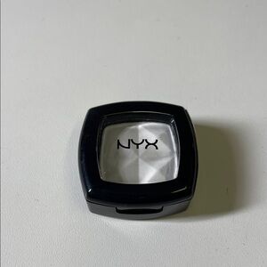 NYX single eyeshadow , ES02, White